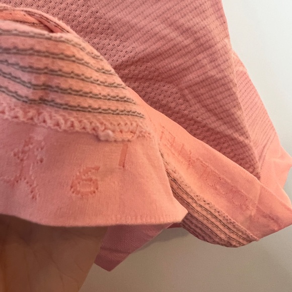 Lululemon swiftly tee size 6 light pink - Picture 3 of 4